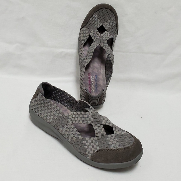 skechers relaxed fit memory foam womens